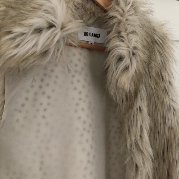 BB Dakota Faux Fur Vest - Picture 8 of 10